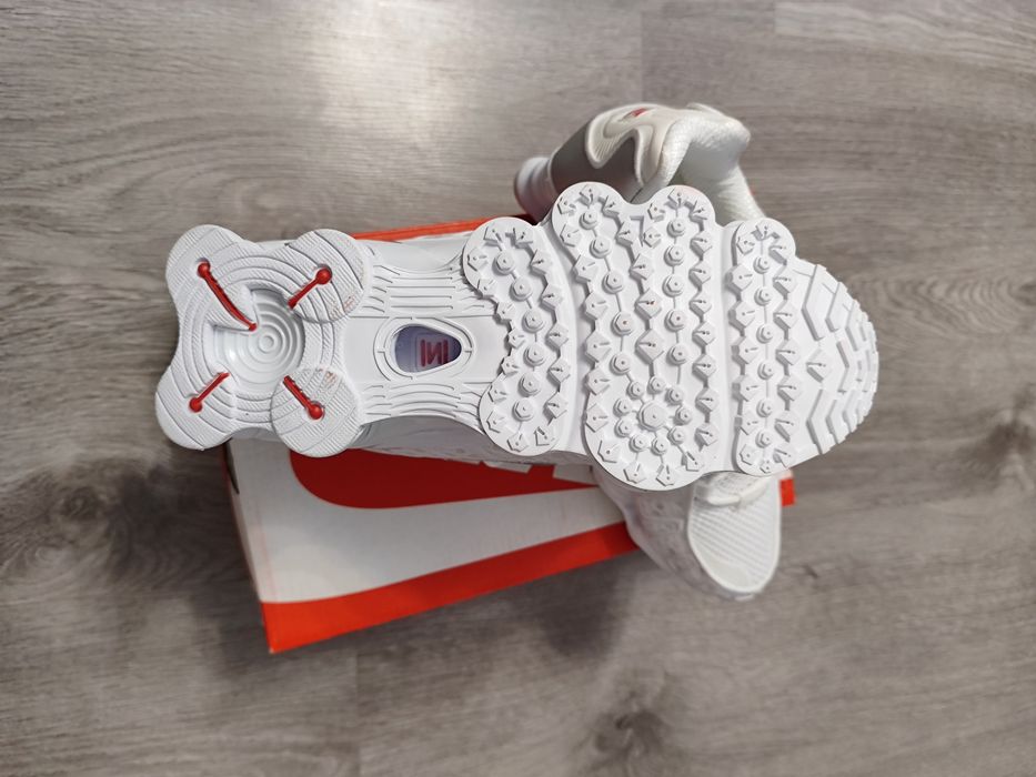 Nike shox TL biale w rozmiarze 39