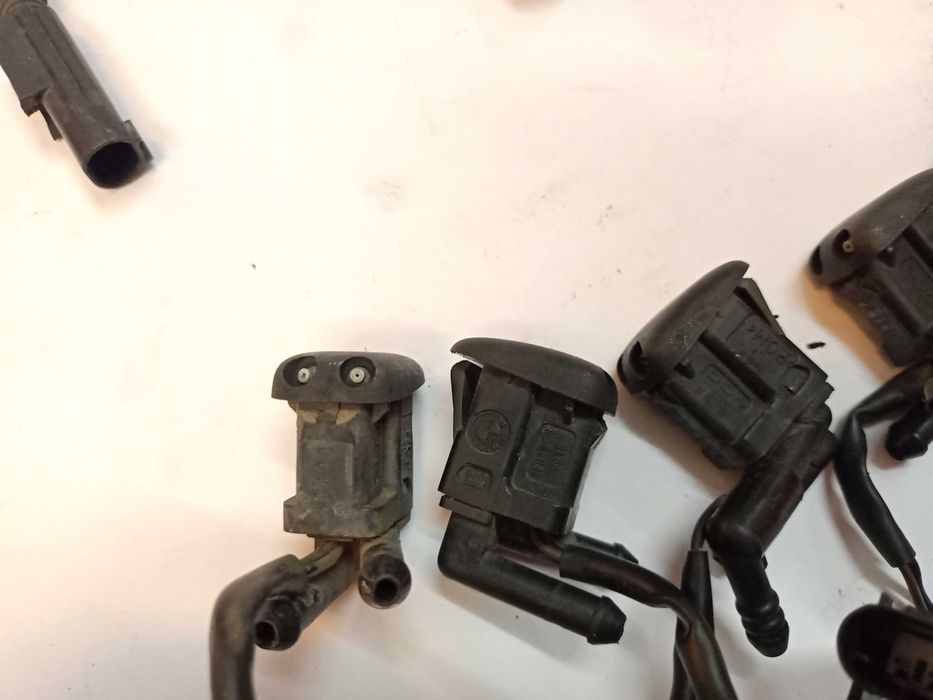 BMW E39 E60 E61 E81 E87 E53 Dysza spryskiwacza podgrzewana na Maskę