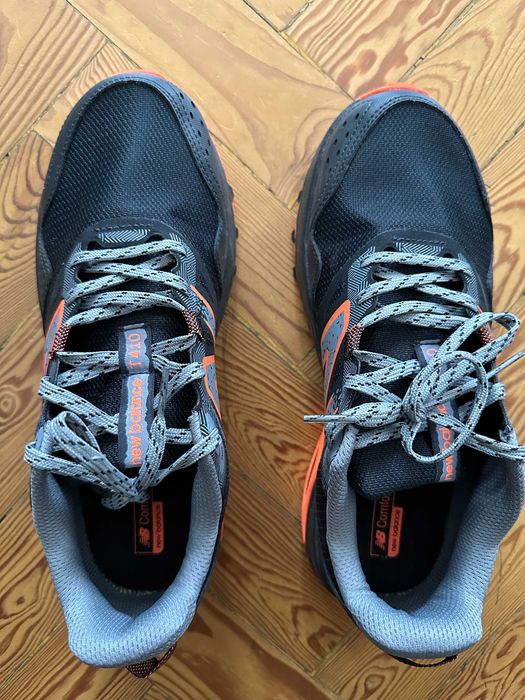 Sapatilhas New Balance (42,5) - Trail Running de Homem Trail 410 v8