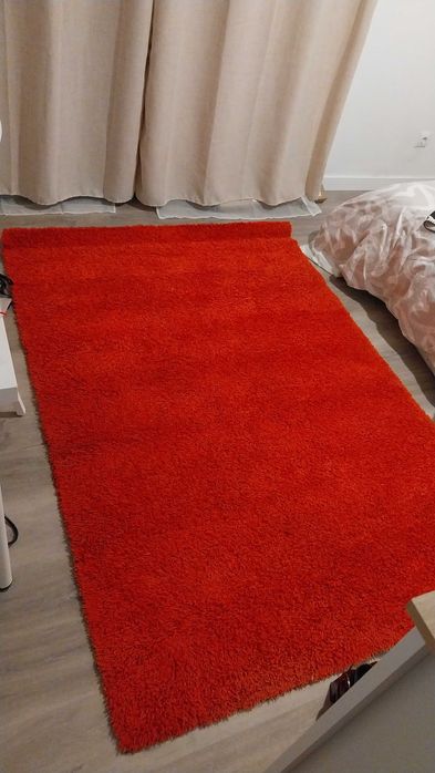 Tapete vermelho IKEA 1,35x1,95m – excelente estado
