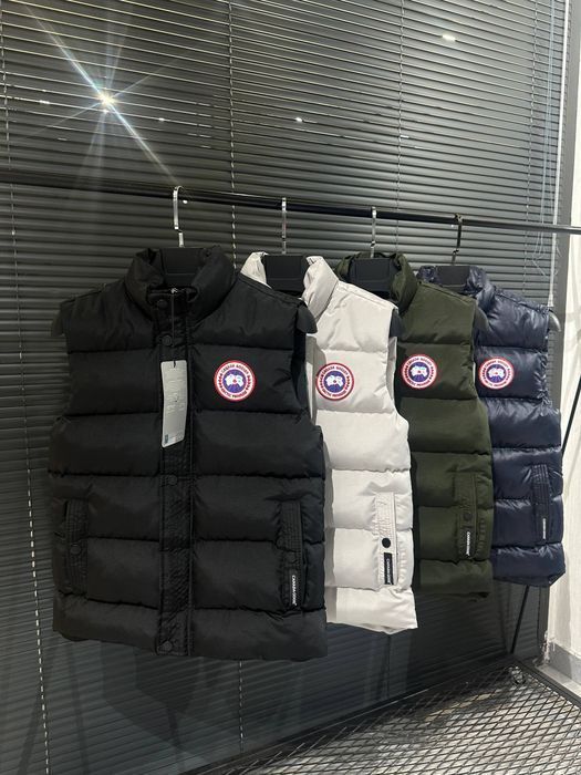 Нова  чоловіча мужская  безрукавка  жилетка  Canada  goose  розмір  S-XXL