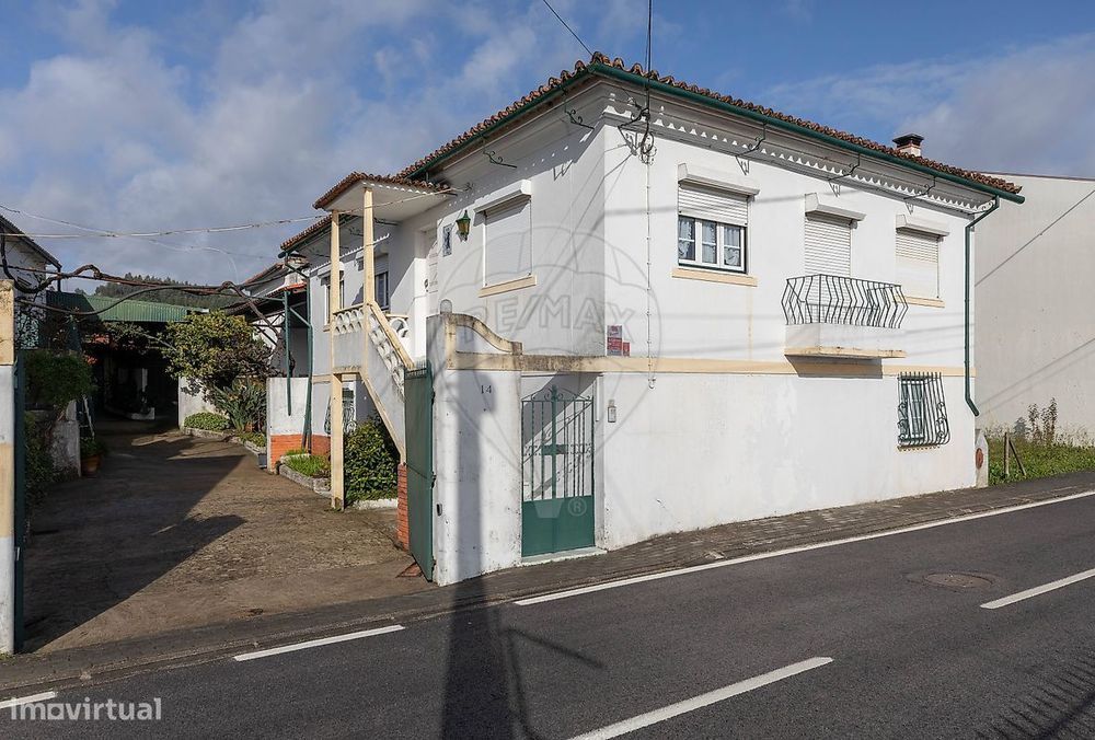 Moradia T4 para venda