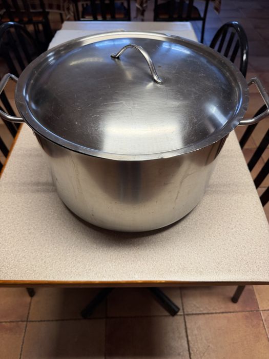 Tachos varios em inox em excekente estado