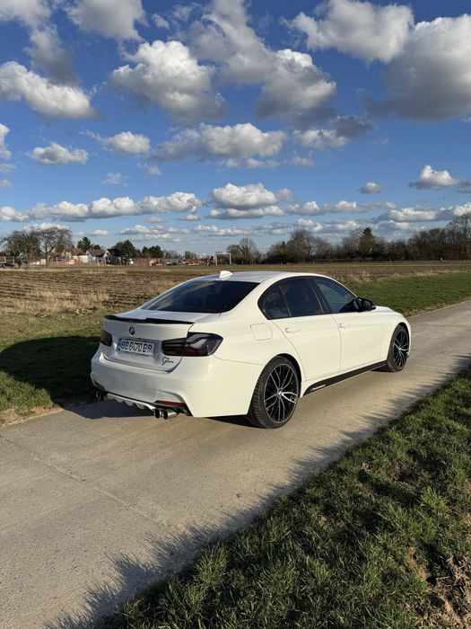 BMW F30 2.0T xDrive 2015, M-пакет находиться в Франкфурті на майні