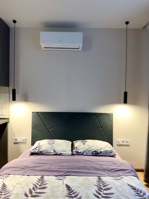 Свободна! Смарт квартира ! Возле метро Харьковская 5 мин , Позняки