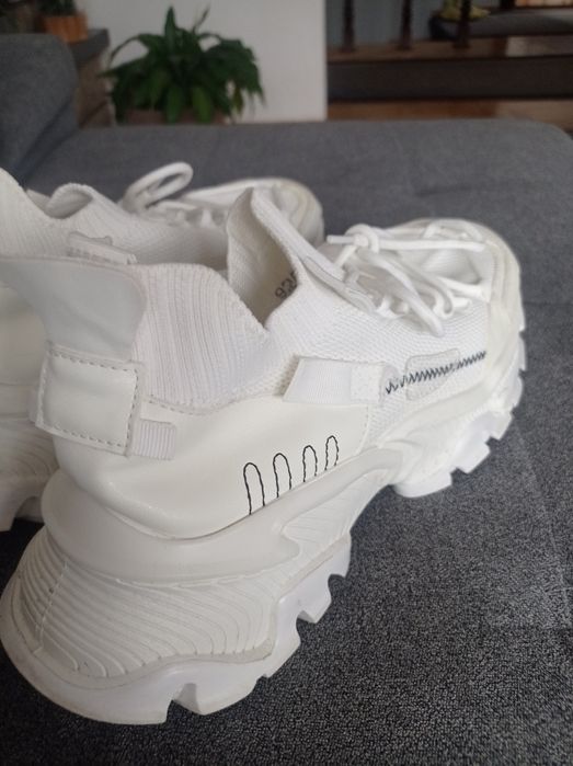 Biale Sneakersy 41