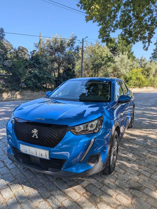 Carro peugeot 2008 SUV com 89.000kms, azul metalizado, bom estado