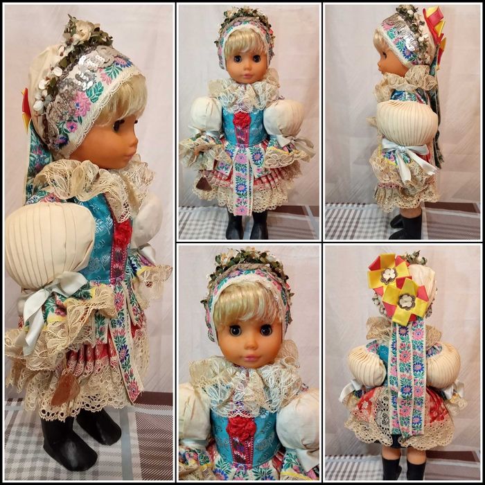 Колекційні ляльки Lidovа tvorba(Чехослов.) та сувенірна Eros Італія