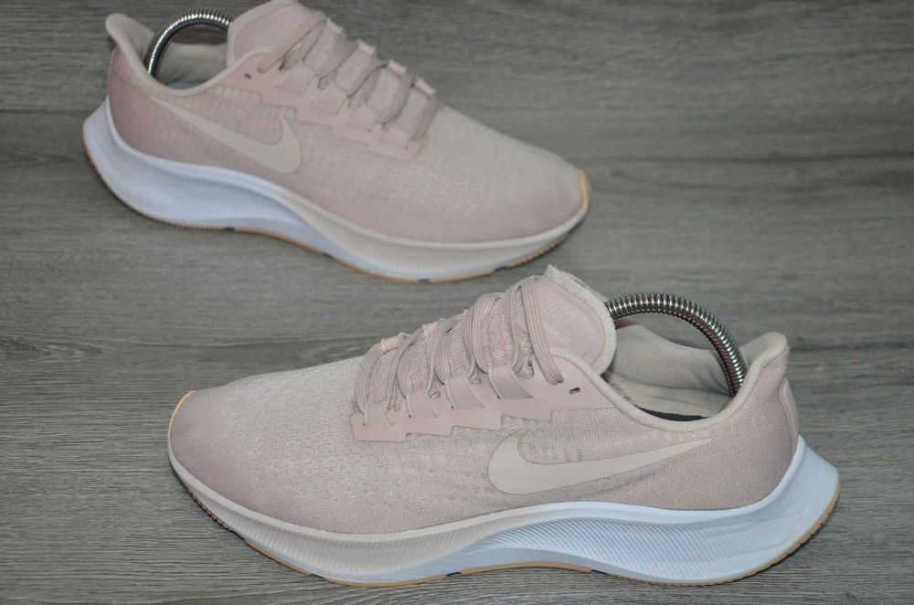 Продам кросівки ФІРМА Nike Air Zoom Pegasus 37
