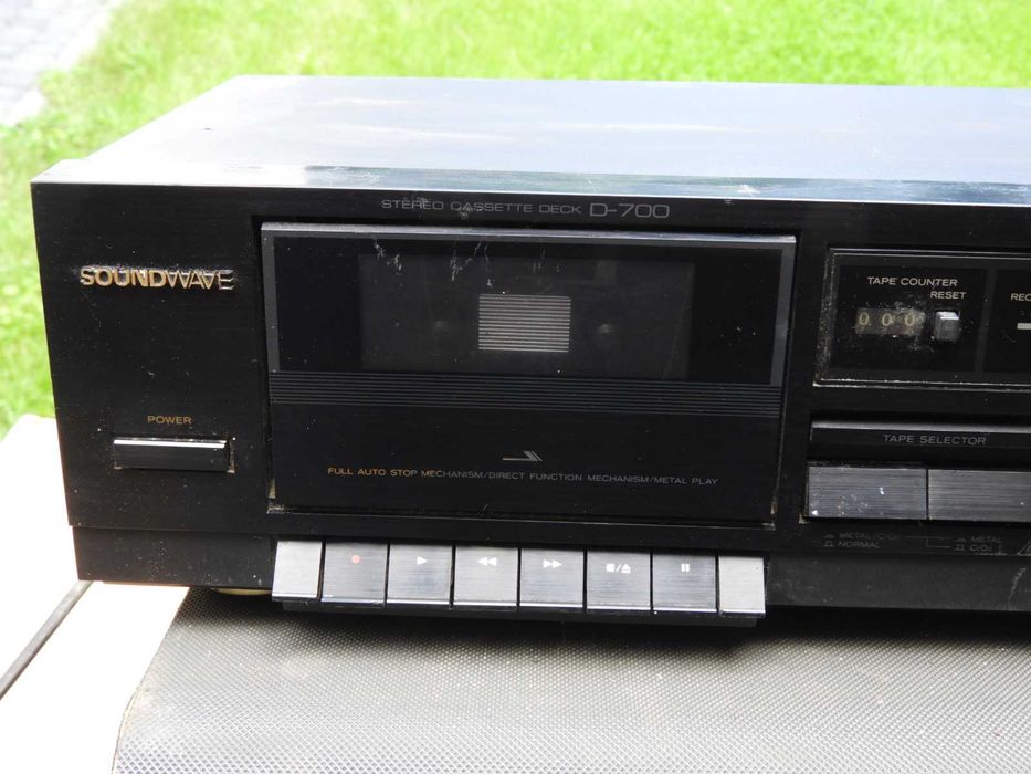 Magnetofon Soundwave D - 700  do naprawy lub na części