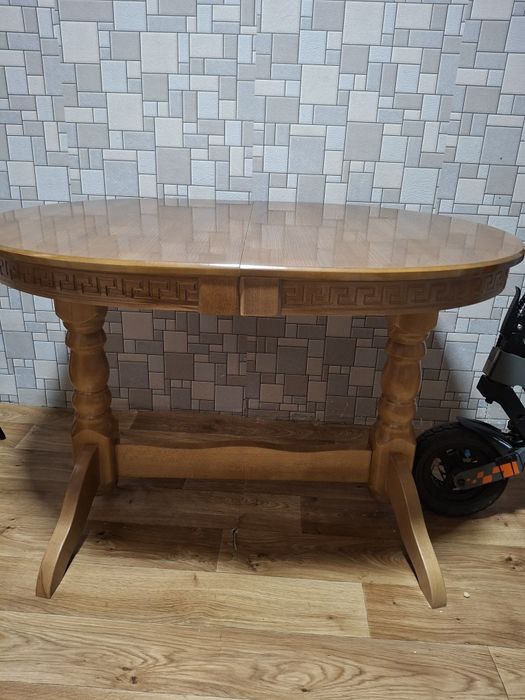 Стіл кухонний дерев'яний