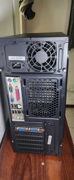 PC Windows 7 (Em ótimo estado)