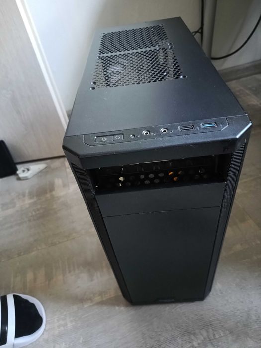 czarna obudowa do komputera FRACTAL DESIGN