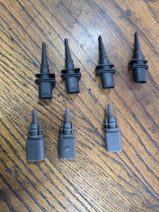 Датчик температури Audi a4, a5 a6 q3 q5 q7 bmw e46 e88 e82 ,e87 81 2 3