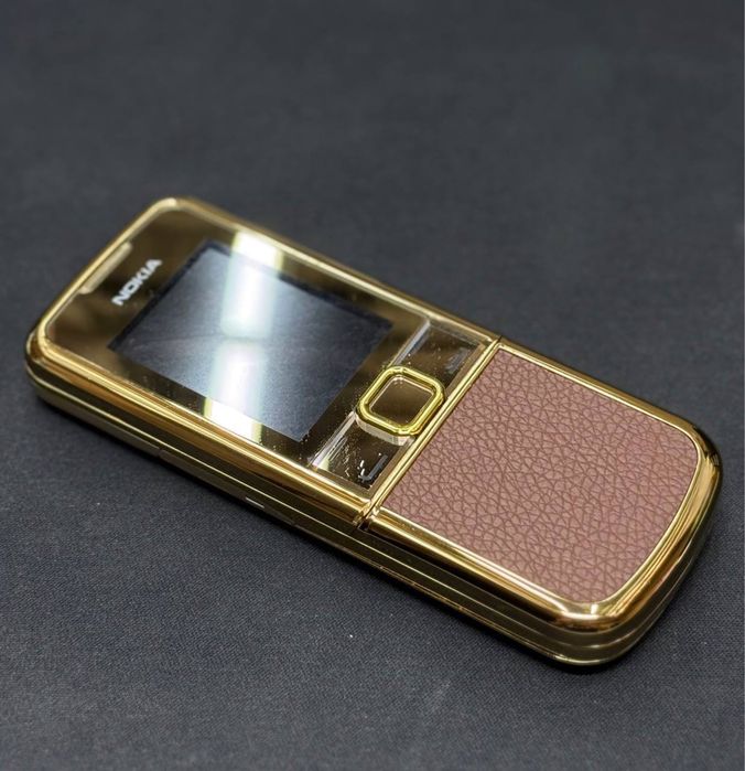Nokia 8800 Arte Carbon — преміальний кнопковий телефон