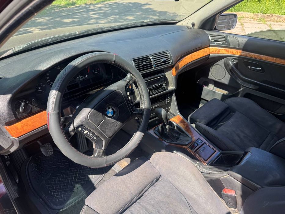 Продам BMW E39 2.5Бенз