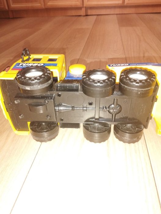 Zabawka laweta napęd