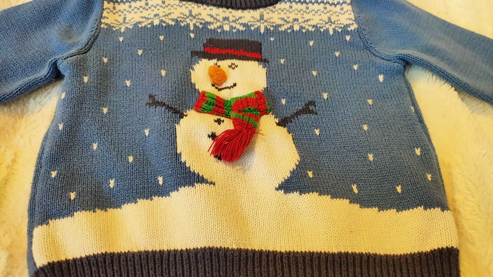 Sweter świąteczny z bałwankiem