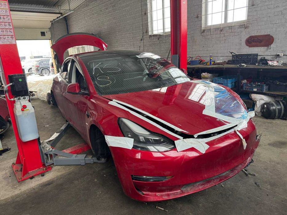 РОЗБІРКА ШРОТ ЗАПЧАСТИНИ ОРИГІНАЛ Б/У Tesla Model 3 двері бампер кермо