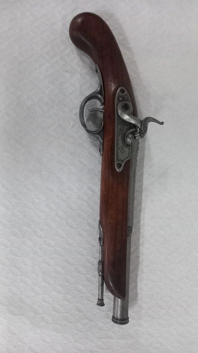 Réplica de Pistola Antiga de Percussão / Pederneira (Decorativa)