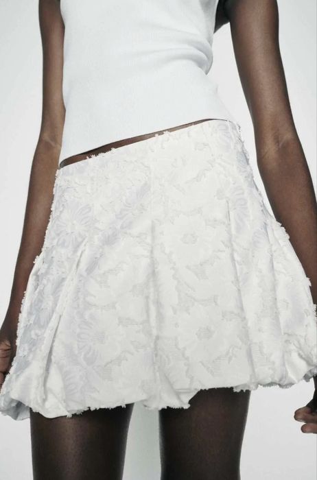 Міні спідниця Zara біла, розмір S