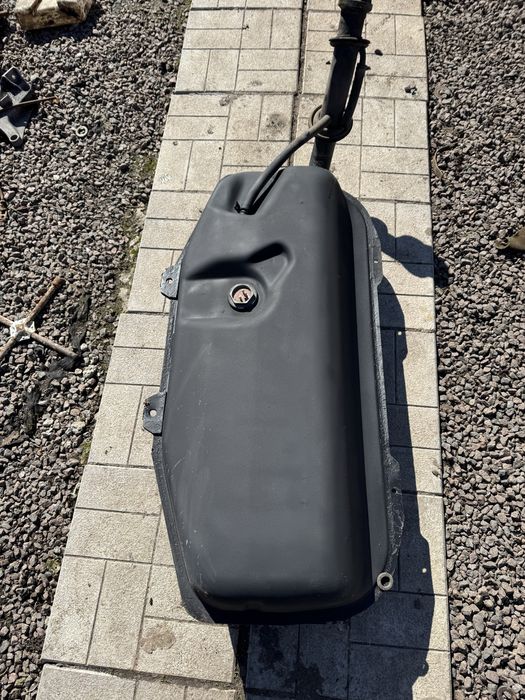 Паливний Бак w124 мерседес універсал