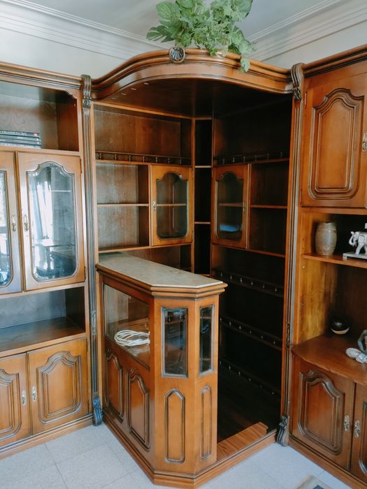 Bar/garrafeira de madeira