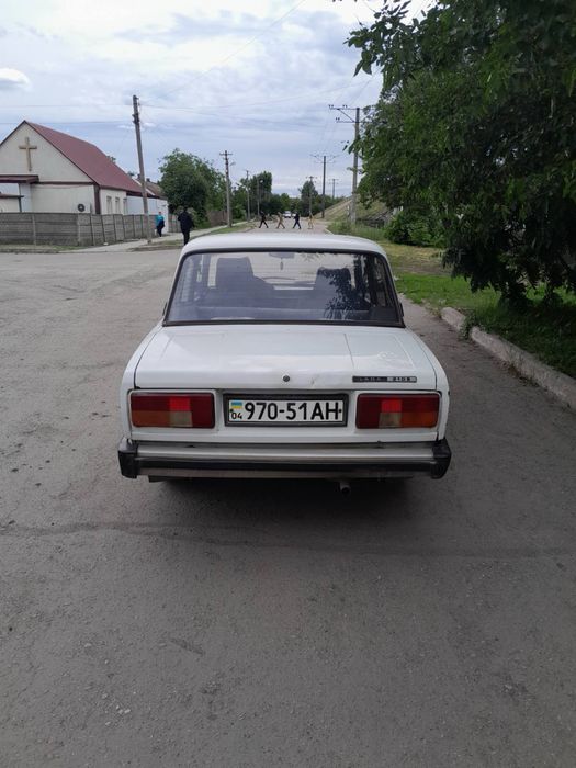 Продам ваз 2105 В хорошим состояние