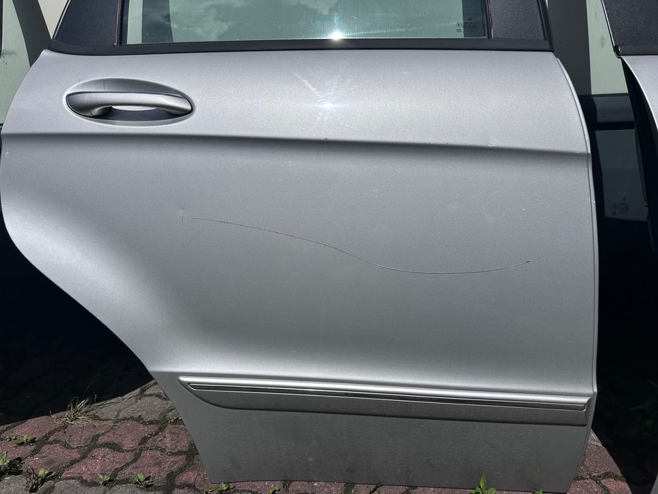 Mercedes A klasa w169 DRZWI prawa strona tył srebrne lakier 761 zdrowe bez rdzy! części