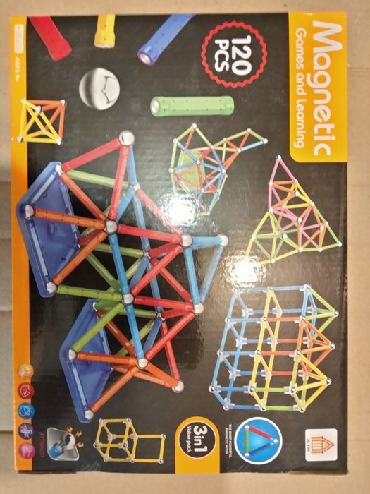 Магнитный конструктор.