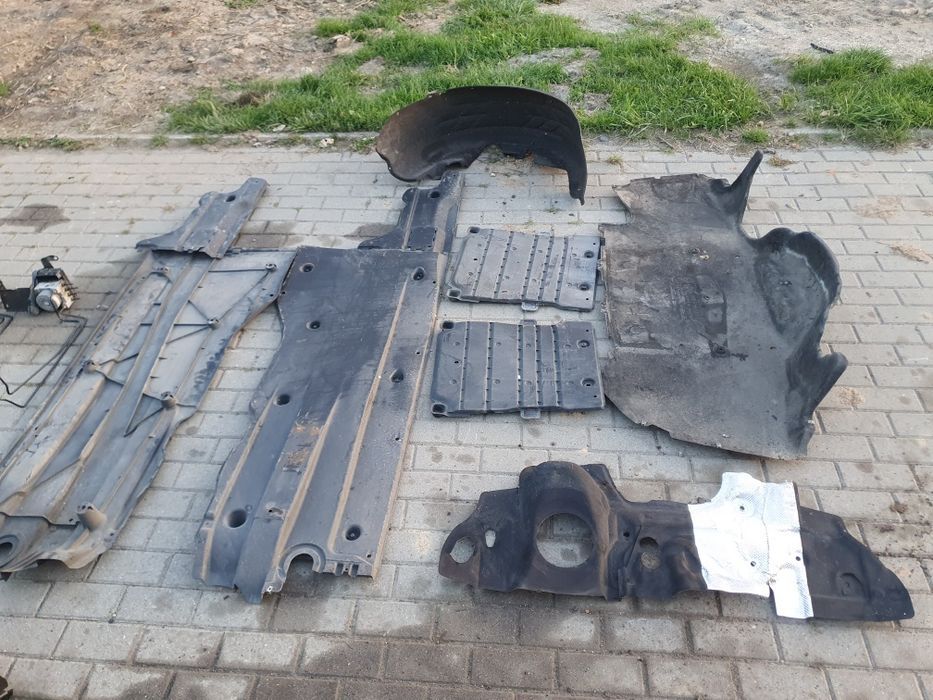 Osłona maskownica płyta  podwozia passat b8