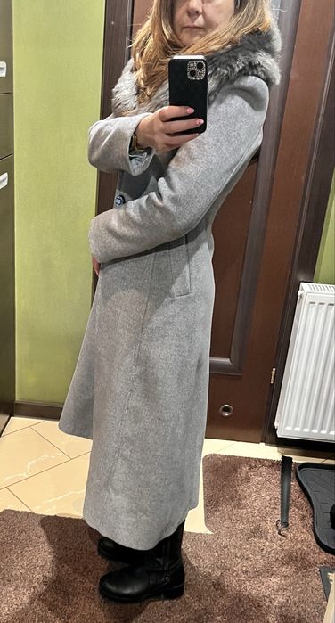 Stylowy popielaty płaszczyk