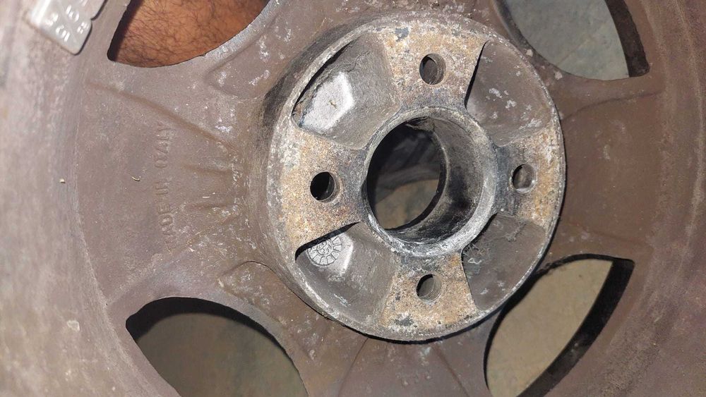 Vende-se  conjuntos de 4 Jantes usadas em panda 4x4