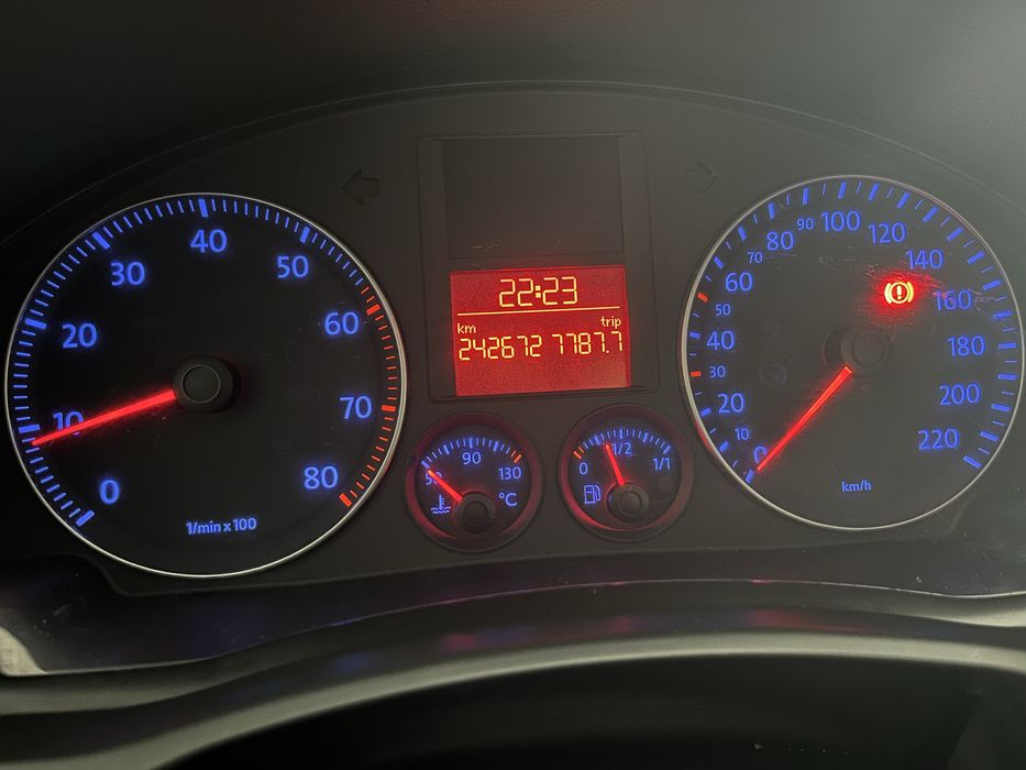 Golf V de 2004, gasolina, 242672 km