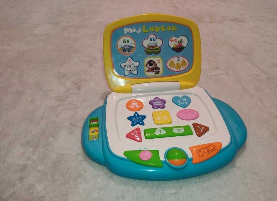 Laptop edukacyjny mówiący po polsku