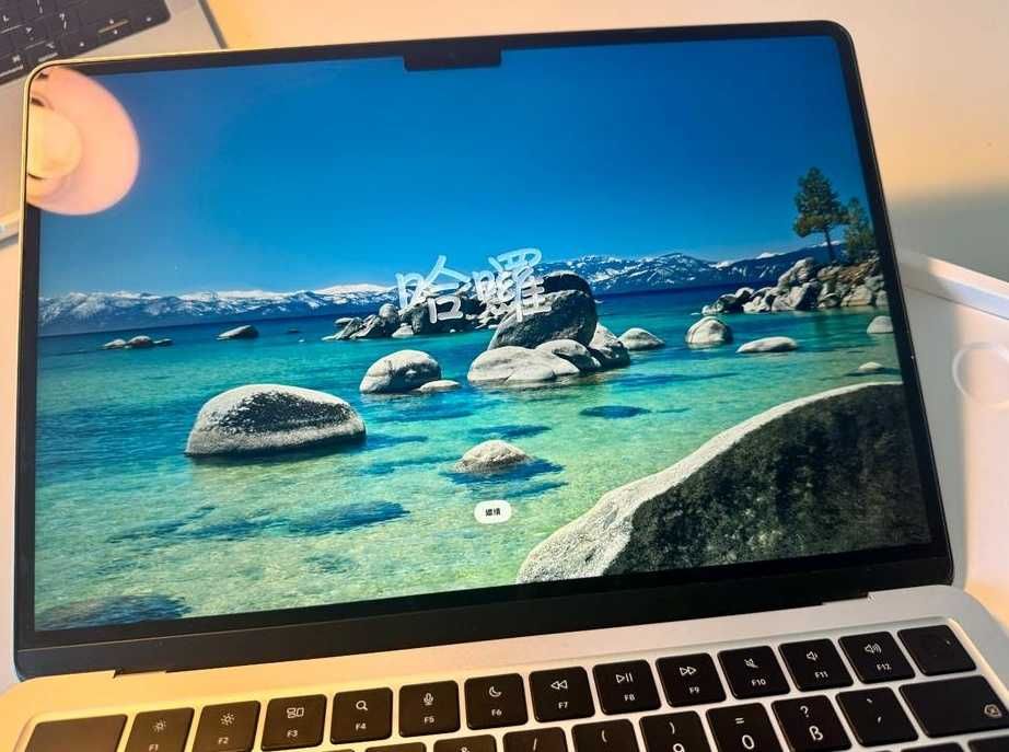 Apple MacBook Air (13-calowy Apple M4 z 10-rdzeniowym procesorem 256 Gb)