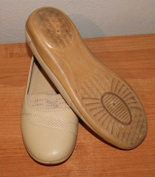 Półbuty damskie beżowe rozmiar 40