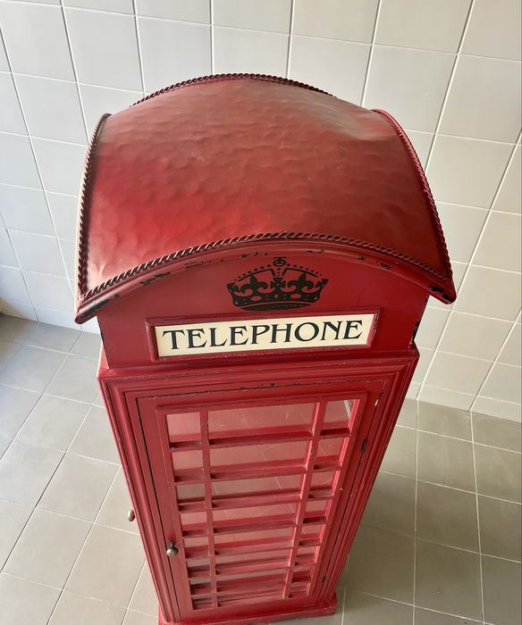 Estante “London Telephone”