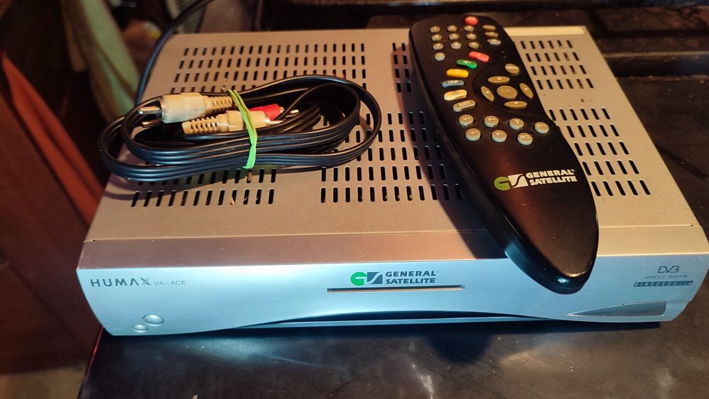 Спутниковий тюнер/ресивер HUMAX VA - ACE