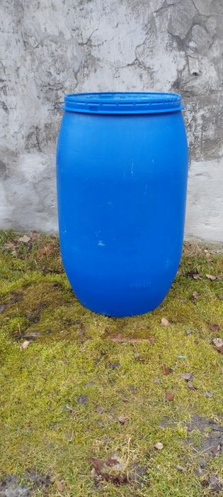 Beczka na wodę  plastikowa 200l  deszczówka
