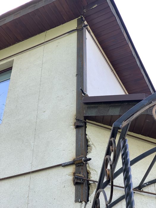 Стяжка будинку хати дома арматурою від тріщин стягування будинків стін