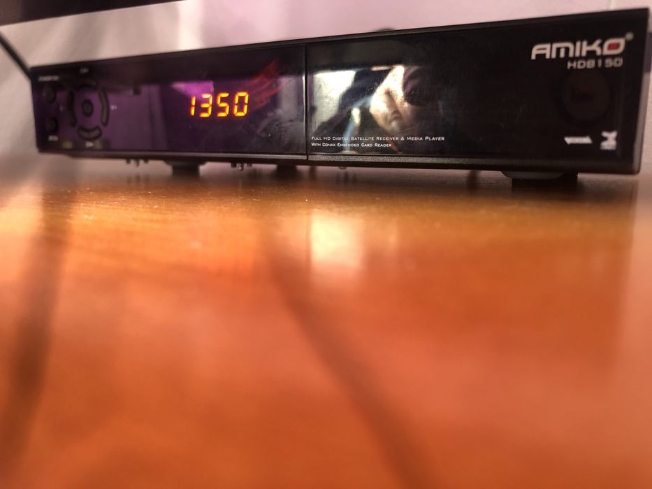 Box Amiko 8150 de satelite