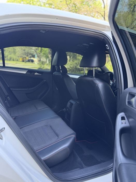 Volkswagen Jetta 6 2.0 GLI