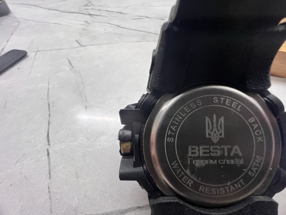 Лот різних годиників