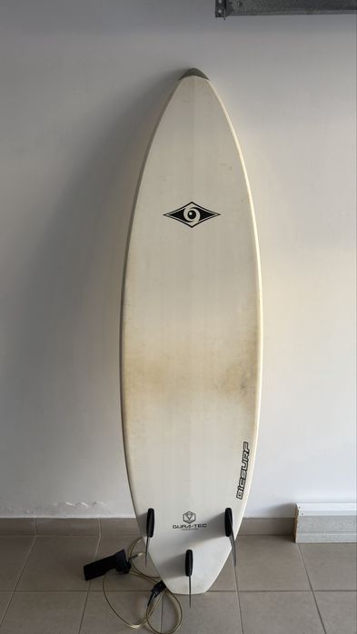 Prancha de surf 6’7 com todo o material incluido