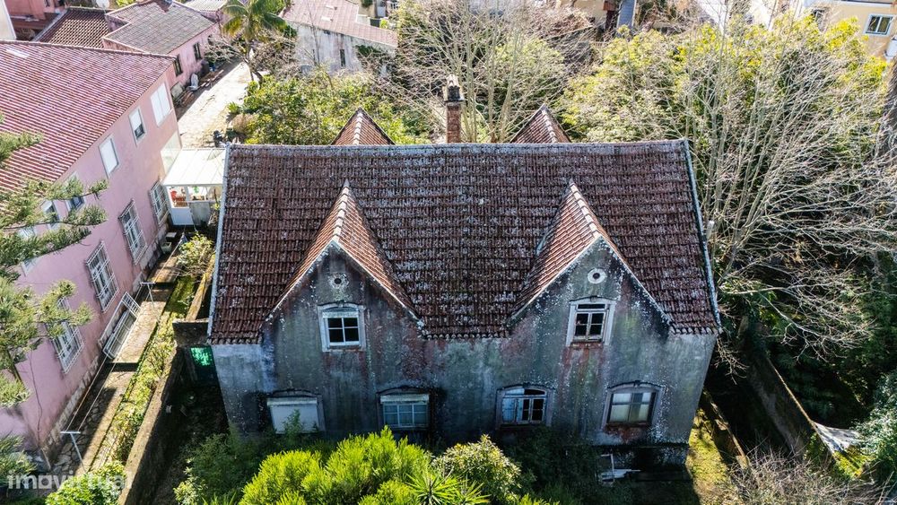 Quintinha em Sintra: Potencial de Investimento!