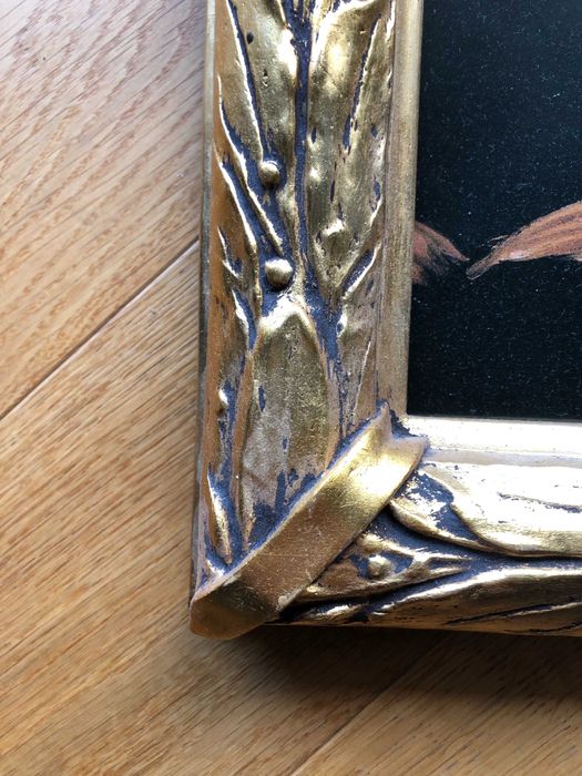 Drewniana rama w kolorze złotym 54cmx38cm rozmiar 26cmx43,5cm światło