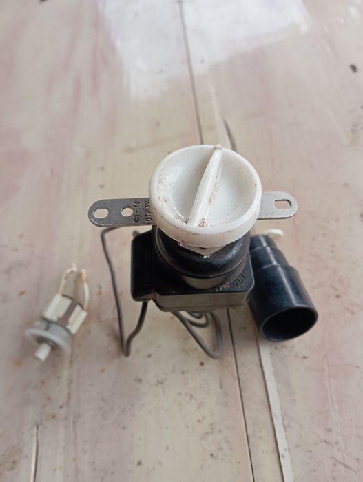 Терморегулятор от холодильника.