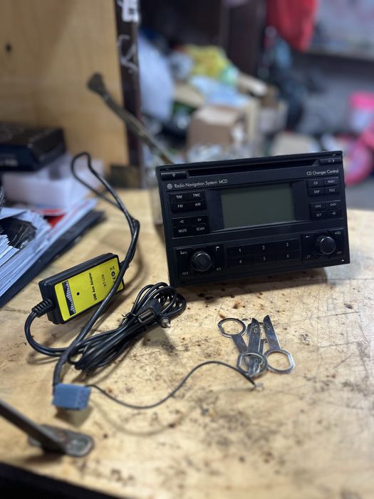 Оригінальна 2DIN магнітола на Golf 4 /Passat b5