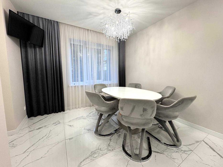 Котедж  з власним гаражем  Петра Полтави центр   300000